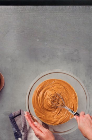 Batedor Manual Utilità em Aço Inox com Cabo de Polipropileno Preto