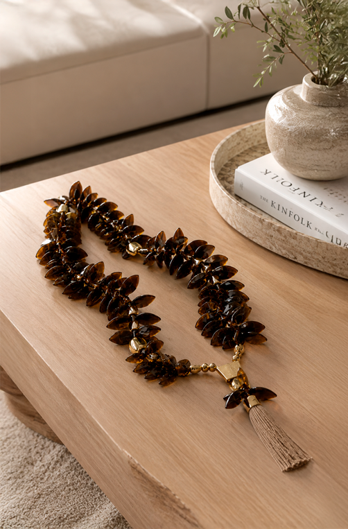 Colar de Mesa Decorativo Pai Nosso Petala e Tassel