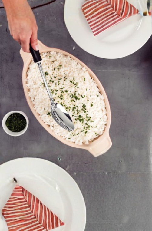 Colher para Servir Utilità em Aço Inox com Cabo de Polipropileno Preto