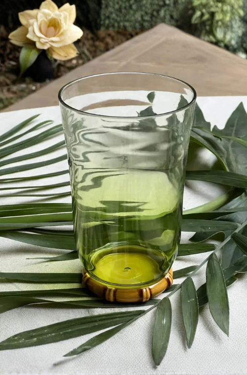 Copo Longo Acrilico Verde com Base Bambu 650ml