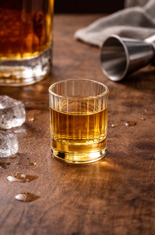 Copo de Vidro Fundo Dourado 50ml