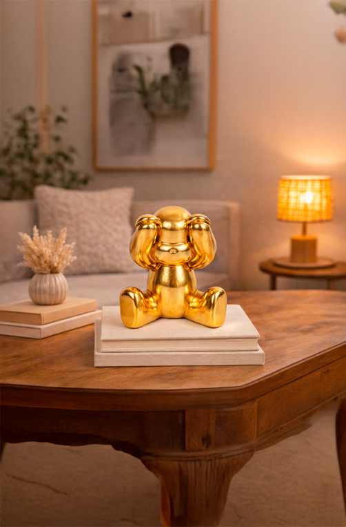 Escultura Toy Art Não Escuto Dourado em Resina