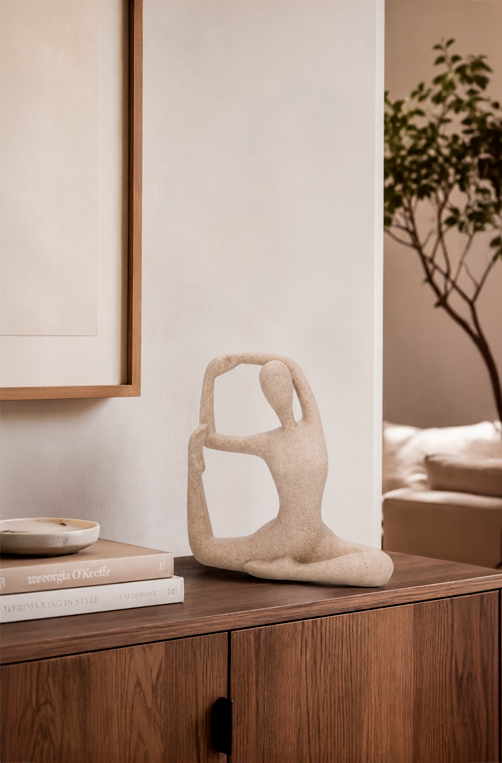 Escultura Decorativa Yoga Posição Pombo Real
