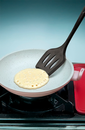 Espátula Vazada de Silicone Preto 29,7cm