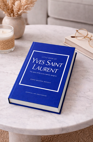 Livro Decorativo Yves Saint Laurent em Capa Dura