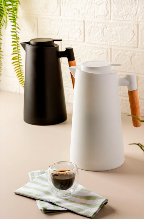 Garrafa Térmica de Plástico com Cabo de Madeira Escandinávia Branca 1L