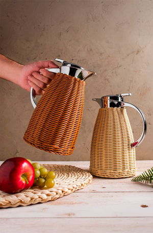 Garrafa Térmica de Aço Inox com Rattan Plástico Marrom 1,5L