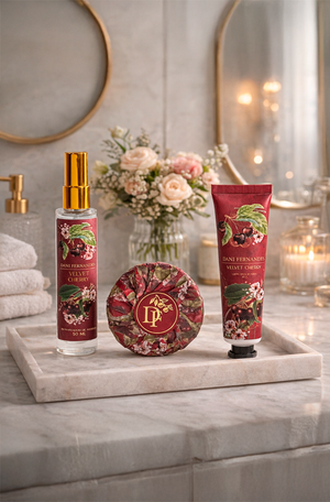 Kit Presenteável Spray Creme Para As Mãos Sabonete em Barra Velvet Cherry