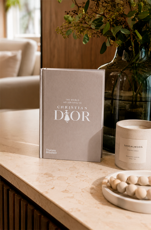Livro Decorativo Christian Dior und wie er die Welt sah: Christian Dior in unvergesslichen Zitaten