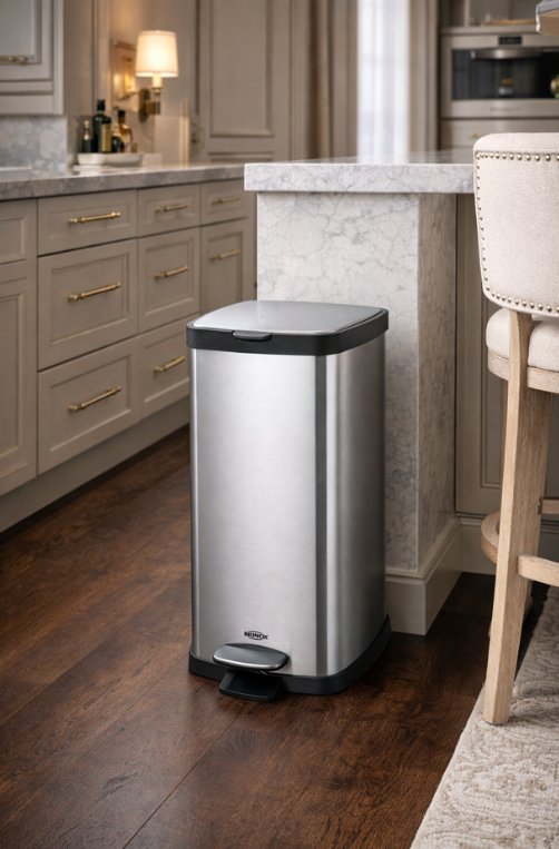 Lixeira com Pedal e Balde  Frame de  Aço Inox 20 Litros