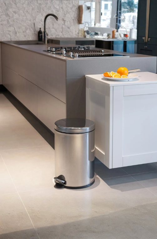 Lixeira Decorline com Tampa e Balde de Aço Inoxidável 20 Litros