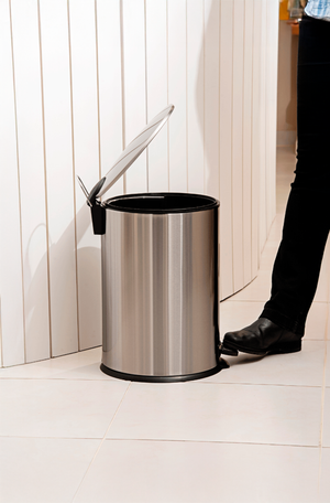 Lixeira com Pedal e Balde Spin Aço Inox Escovado 20 Litros