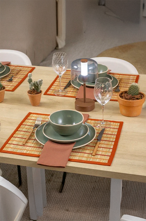 Luminária de Mesa Tátil Lumea Mocca