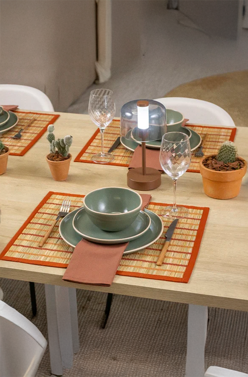 Luminária de Mesa Tátil Lumea Mocca