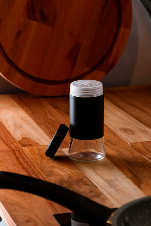 Porta Temperos Versatile 135ml Preto Vidro