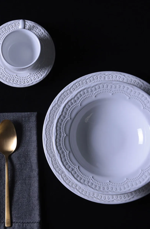 Prato de Sobremesa Madeleine Branco em Cerâmica