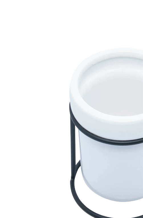 Pote em Ceramica com Suporte em Metal