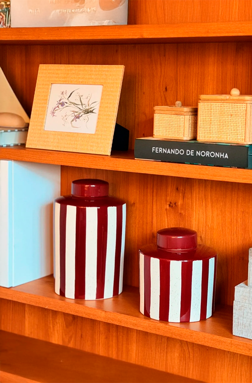 Pote Decorativo Listrado Vermelho e Bege em Cerâmica 23cm