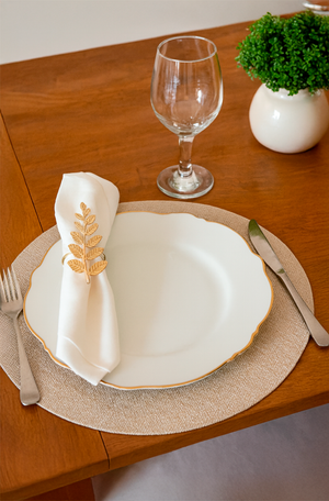 Conjunto de Pratos Rasos  Malvidas em Porcelana Filete Dourado 6 Peças