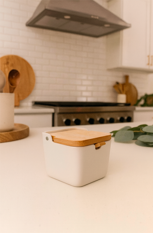 Saleiro em Cerâmica com Tampa