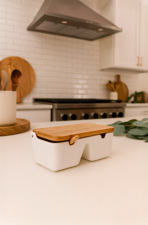 Saleiro de Mesa em Cerâmica com Tampa em Bambu