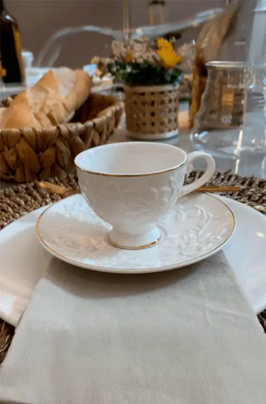 Conjunto de 6 Xícaras de Café com Pires Scarlet New Bone com Borda Dourada 90ml