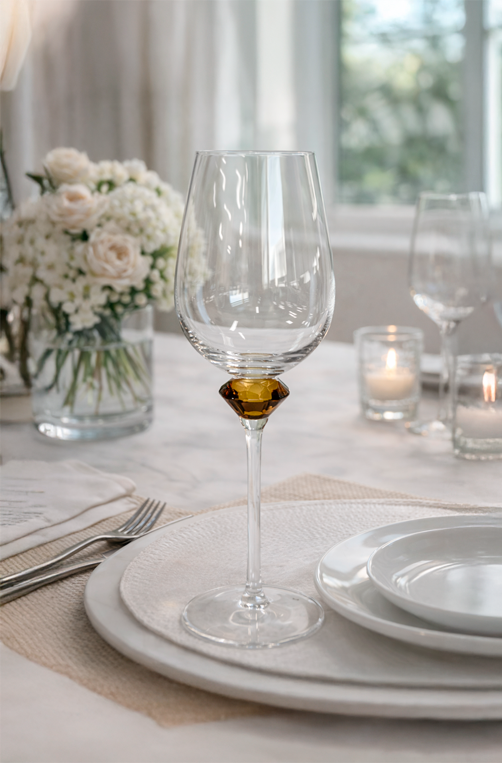 Taça de Vinho Vert com Esfera Âmbar 630ml