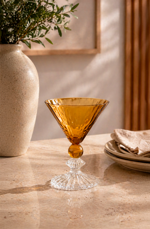 Taça de Martini Canelada Âmbar em Vidro 210ml