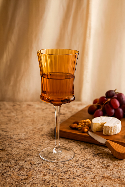 Taça de Vinho em Vidro Âmbar 300ml