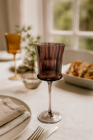 Taça de Vinho em Vidro Brown 300ml