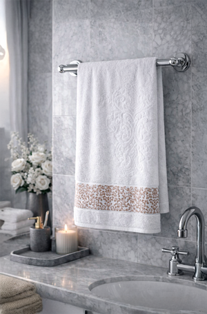 Toalha de Banho Jacquard Medalhão Branco
