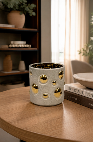 Vaso Decorativo com Esferas Bege e Detalhe Dourado em Cerâmica 14cm