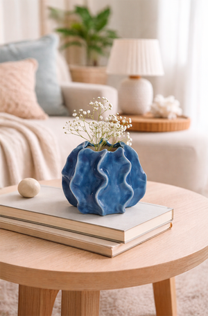 Vaso Deocrativo com Ondas de Cerâmica Azul