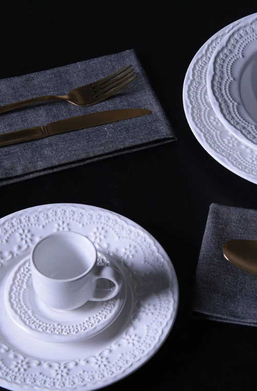 Xícara de Café com Pires Madeleine Branco em Cerâmica 72ml